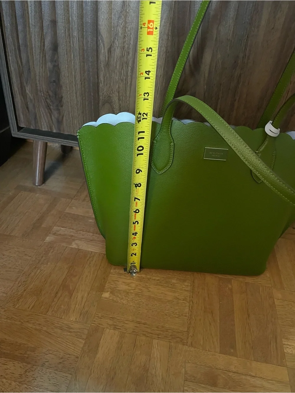 kate spade green scallop-edge tote with white tag